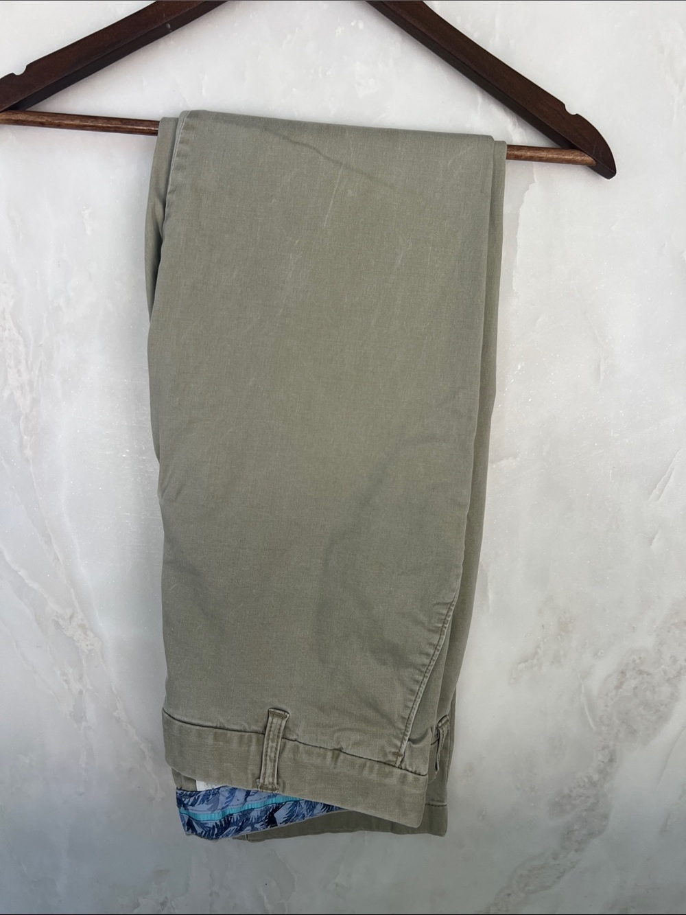 Tommy Bahama Men's Olive Green Flat-Front Shorts